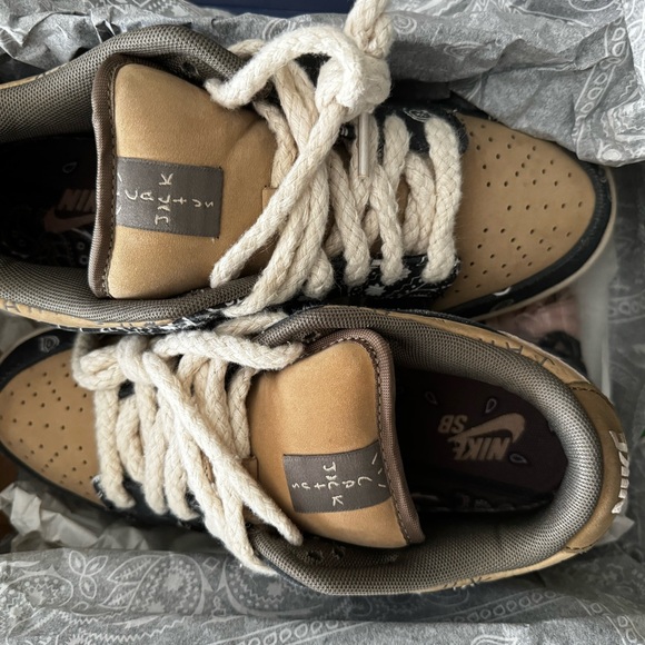 Nike SB Dunk Low Paisley Plaid Sneakers Travis Scott - Picture 4 of 7